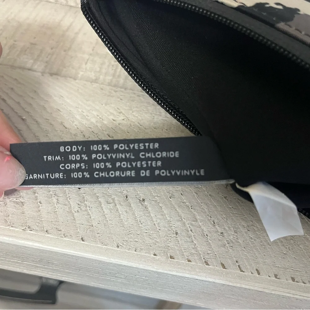MARC by MARC JACOBS SLEEVE/ZIPPER POUCH